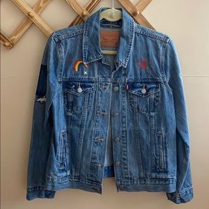 Women’s Levi’s denim jacket
